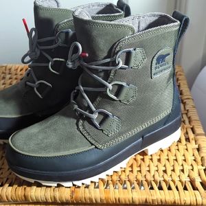 Sorel Tivoli IV in Dark Moss